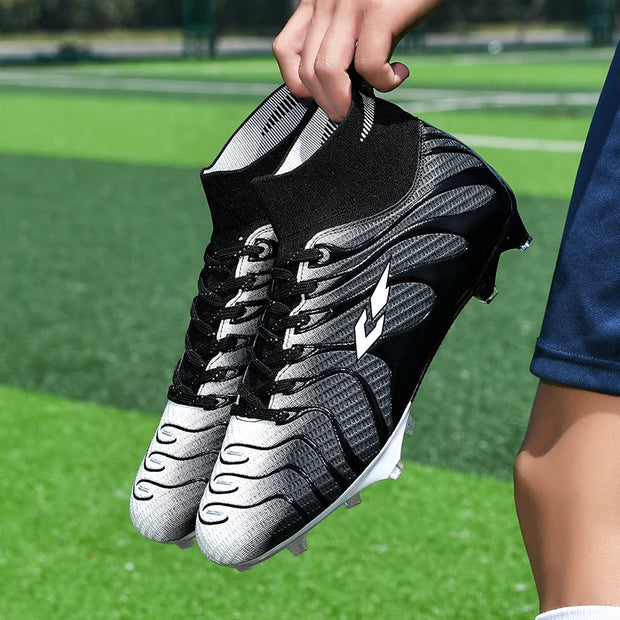 Men‘s Professional Light Non-Slip Soccer Shoes